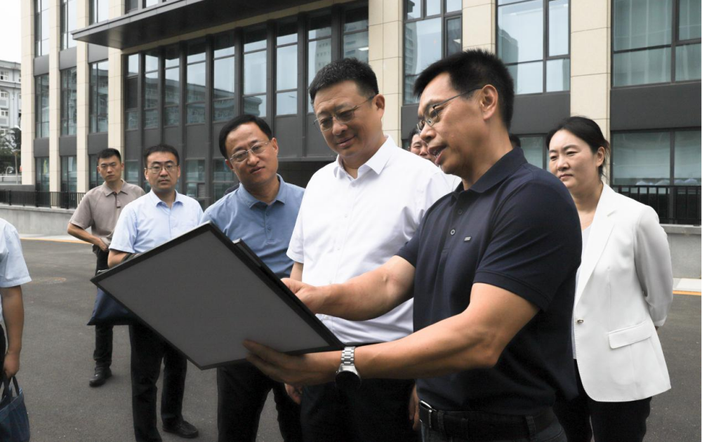 青島市副市長(zhǎng)高健一行蒞臨青島市公共衛(wèi)生中心項(xiàng)目開(kāi)展專(zhuān)項(xiàng)檢查